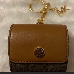 NEW NEW! Michael Kors AirPods case